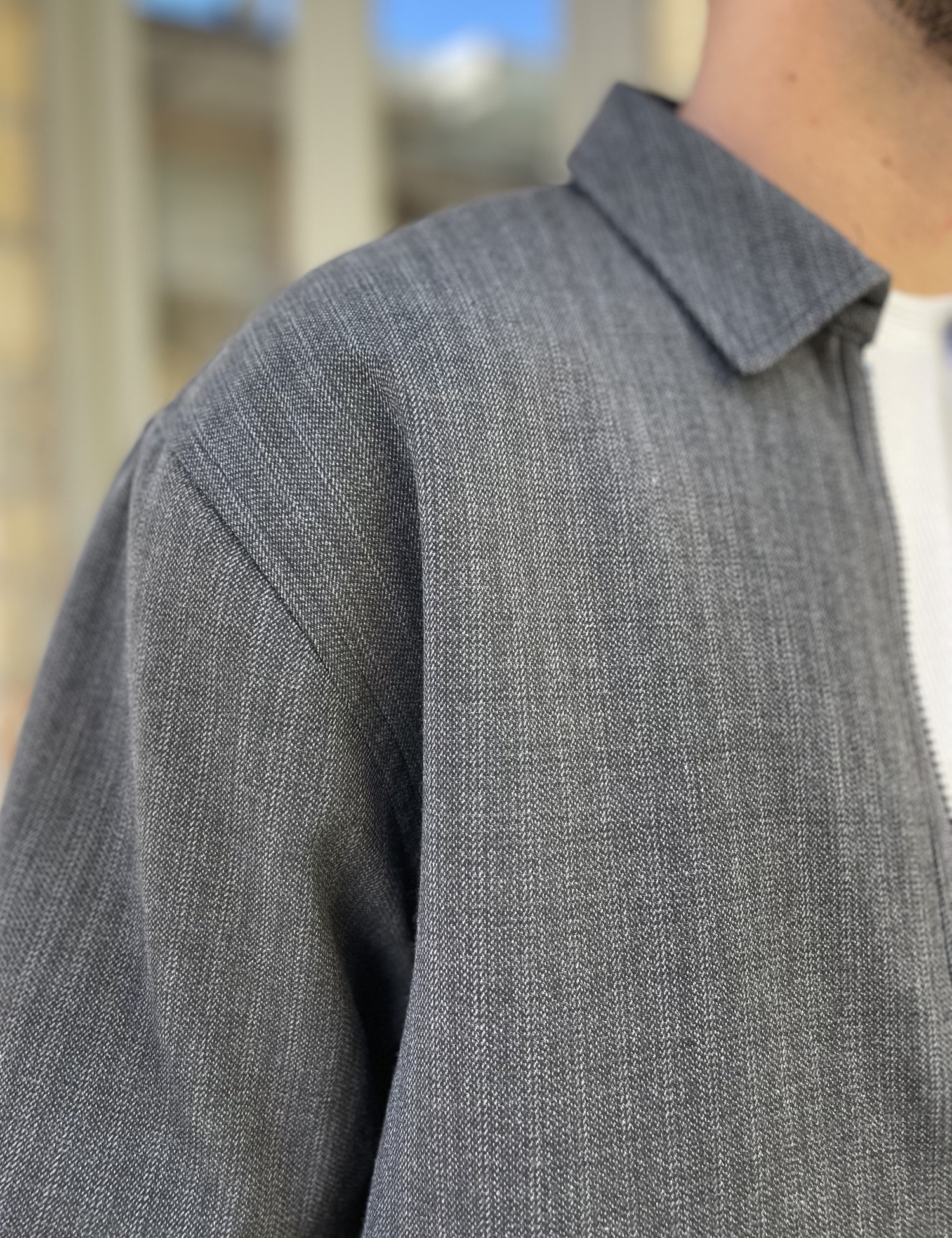 Ανδρικό γκρι ριγέ μπουφάν με γιακά 4516G φωτογραφία